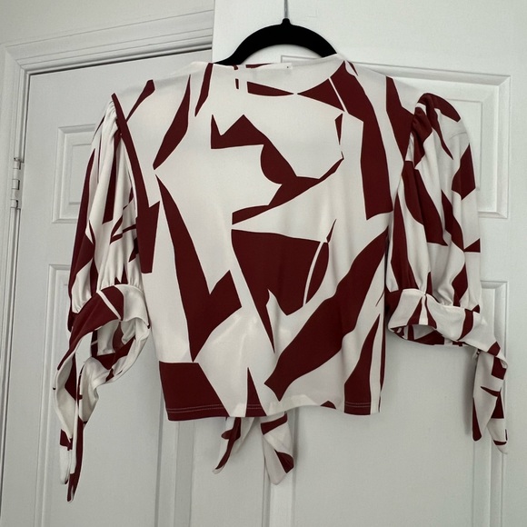 Express small crop top short sleeved - Picture 2 of 2